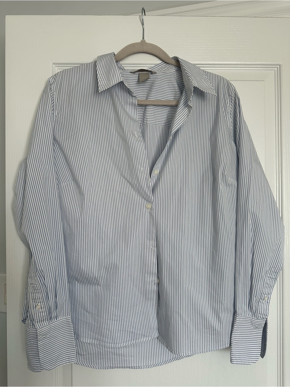 H&M Women’s Blue and White Striped Button-Down Shirt